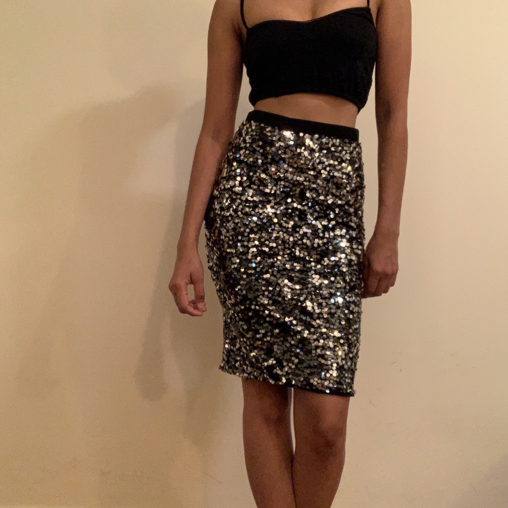 H&M Sliver and Black Sequin Pencil Skirt